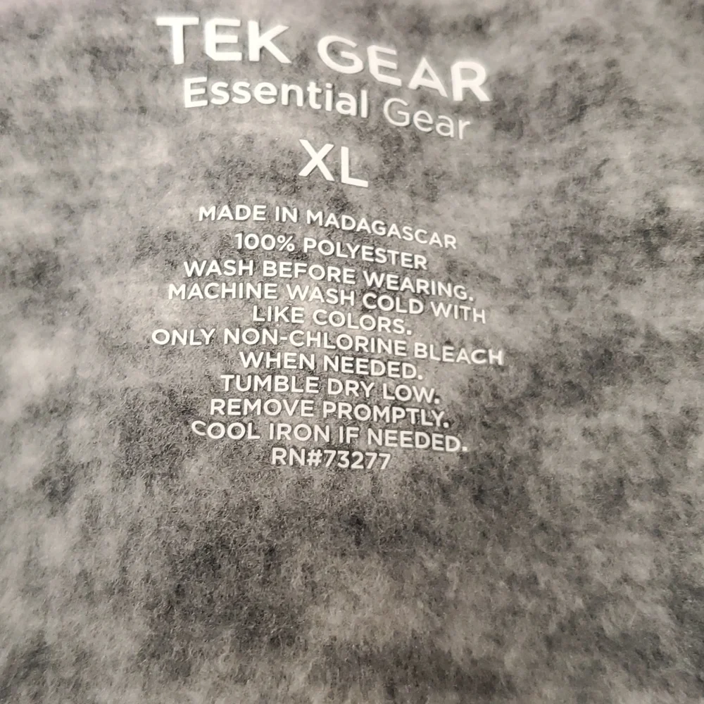 Tek Gear Sweatshirt SZ XL